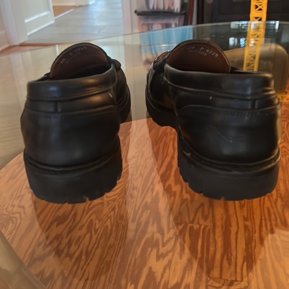 Allen Edmonds - Picture 2 of 6